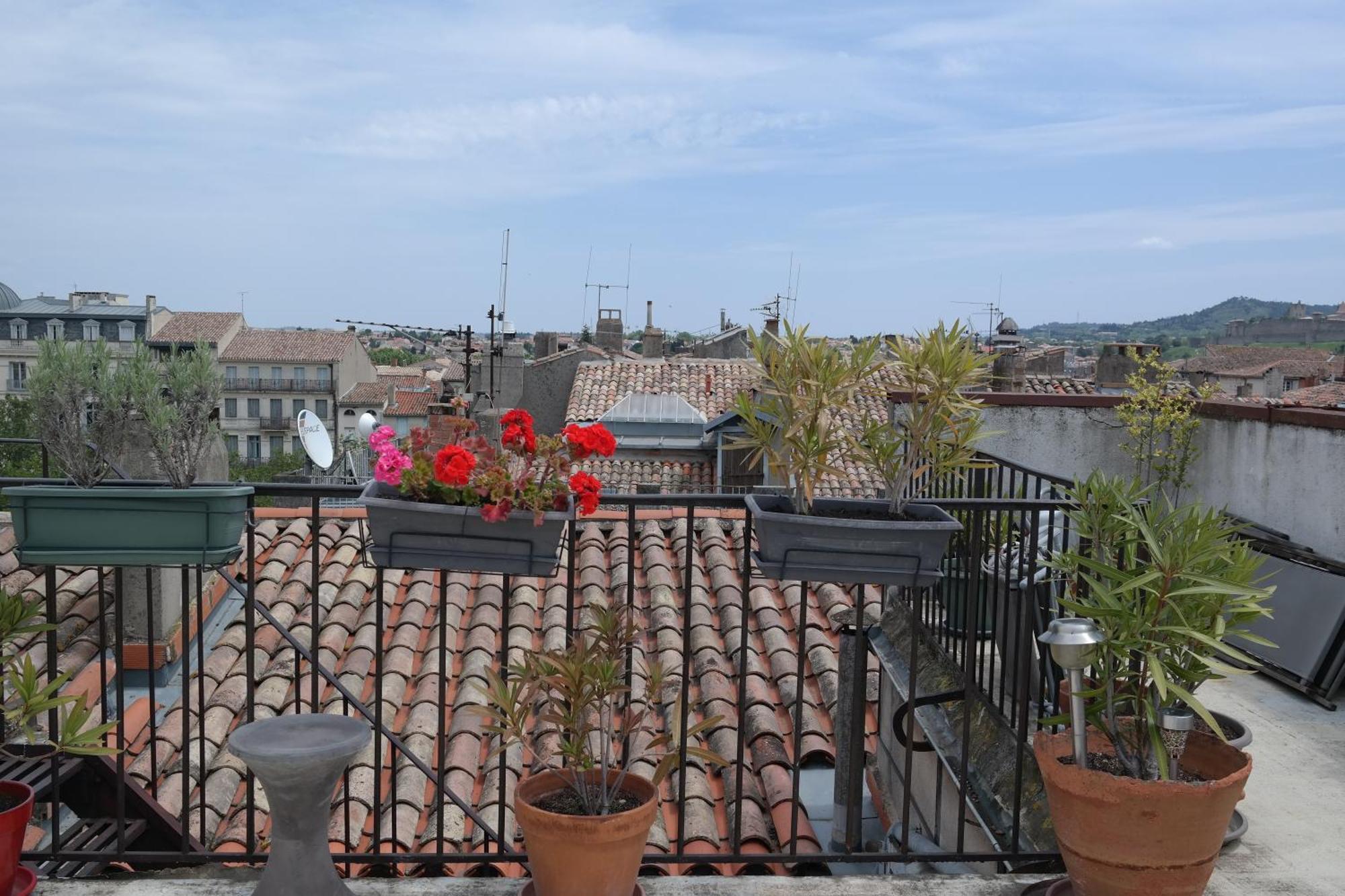 Penthouse Apartment Overlooking Place Carnot Carcassonne Exterior photo